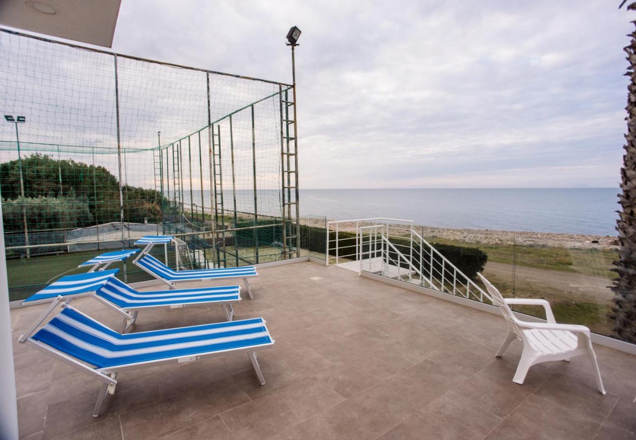 Il Geranio - Resort & Suites Acquedolci Exteriör bild
